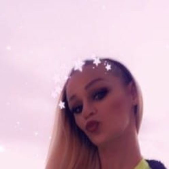 Meet your Posher, Tamara - Picture 1 of 1